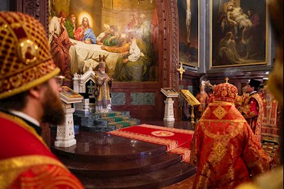 Митрополит Игнатий принял участие в Божественной литургии в Храме Христа Спасителя