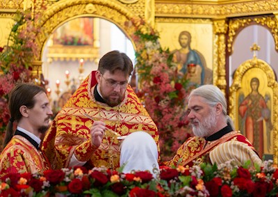 Божественная литургия в храме великомученика Георгия Победоносца г. Саратова