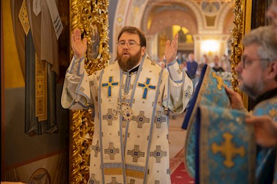 Митрополит Игнатий совершил Божественную литургию в Свято-Троицком кафедральном соборе Саратова