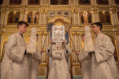 Митрополит Игнатий совершил всенощное бдение в Духосошественском соборе г. Саратова