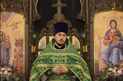 Митрополит Игнатий совершил Литургию Преждеосвященных Даров в храме в честь иконы Божией Матери «Всех скорбящих Радость» г. Саратова