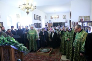 Божественная литургия в храме во имя преподобного Сергия Радонежского поселок Юбилейный г.Саратова