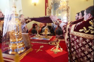 Божественная литургия в храме в честь Покрова Пресвятой Богородицы
