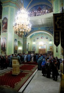 Всенощное бдение в храме в честь Покрова Пресвятой Богородицы г. Саратова