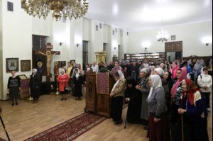 Всенощное бдение на Архиерейском подворье – храме во имя преподобного Серафима Саровского г.Саратова