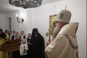 Божественная литургия и Великое освящение в Свято-Алексиевском женском монастыре г. Саратова
