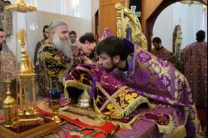 Божественная литургия в храме во имя святого великомученика Георгия Победоносца г.Саратова