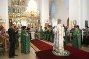 Всенощное бдение в Свято-Сергиевском женском монастыре села Алексеевка Базарно-Карабулакского района