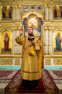 Божественная литургия в храме Сошествия Святого Духа г. Саратова