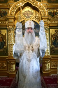Крещальная литургия в Свято-Троицком соборе Саратова