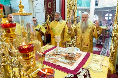 Божественная литургия в храме Всех святых, в земле Русской просиявших, г. Саратова