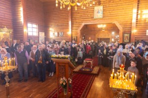 Божественная литургия в храме в честь Сретения Господня г.Саратова