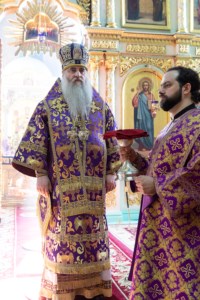 Литургия Преждеосвященных Даров в храме в честь Сошествия Святого Духа г. Саратова