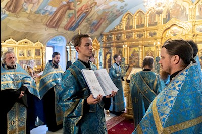 Утреня с чтением акафиста в Свято-Троицком кафедральном соборе г. Саратова
