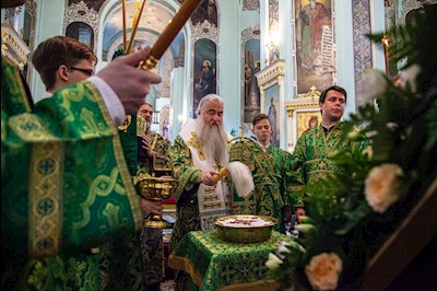 Божественная литургия в храме Сошествия Святого Духа г. Саратова