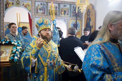 Митрополит Игнатий совершил Великое освящение храма в честь иконы Божией Матери «Спорительница хлебов» с. Кувыка и первую Божественную литургию в новоосвященном храме
