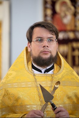 Митрополит Игнатий совершил Божественную литургию в храме Покрова Пресвятой Богородицы г. Петровска