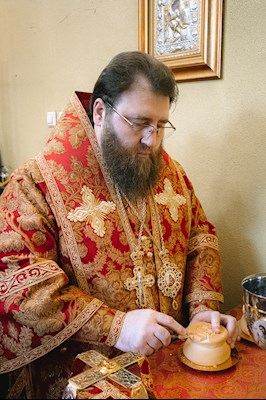 Митрополит Игнатий совершил Божественную литургию в храме святых мучениц Веры, Надежды, Любови и матери их Софии поселка Светлый