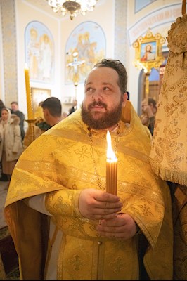 Митрополит Игнатий совершил Великое освящение храма святителя и Чудотворца Николая села Долгий Буерак Гагаринского района г. Саратова и Божественную литургию в новоосвященном храме