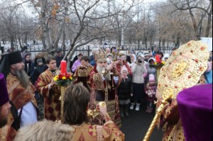 Божественная литургия в храме во имя священномученика Космы Саратовского