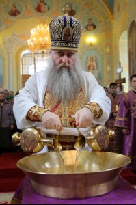 Митрополит Лонгин совершил Чин умовения ног