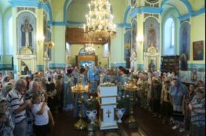 Божественная литургия в храме в честь Казанской иконы Божией Матери г. Петровска