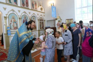 Божественная литургия в храме в честь Покрова Пресвятой Богородицы р.п. Новые Бурасы