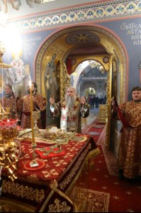 Божественная литургия в Свято-Троицком кафедральном соборе г. Саратова
