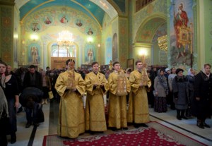 Божественная литургия в храме в честь Покрова Пресвятой Богородицы г. Саратова
