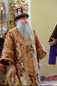 В Великий Четверг Митрополит Лонгин совершил Литургию Василия Великого и Чин умовения ног