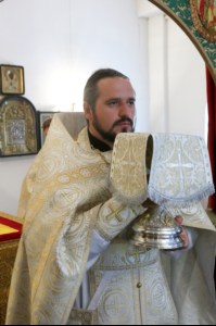 Божественная литургия в храме во имя святителя Тихона, епископа Воронежского, Задонского чудотворца г.Саратова