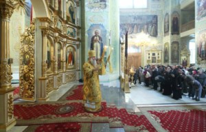Божественная литургия в храме в честь Покрова Пресвятой Богородицы г. Саратова