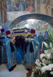 Всенощное бдение с чином Погребения Божией Матери в Свято-Троицком кафедральном соборе г. Саратова