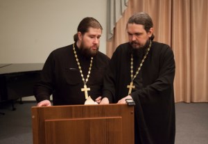 В Саратове прошла встреча с протоиереем Артемием Владимировым