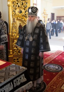 Литургия Преждеосвященных Даров на Архиерейском подворье — храме во имя святого апостола и евангелиста Иоанна Богослова при Саратовской православной духовной семинарии