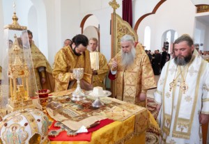 Божественная литургия в храме святых первоверховных апостолов Петра и Павла г. Красноармейска