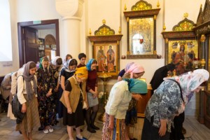 Всенощное бдение на Архиерейском подворье — храме в честь иконы Божией Матери «Утоли моя печали» г. Саратова