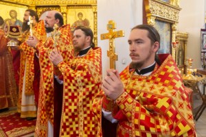 Божественная литургия в храме великомученика Георгия Победоносца г. Саратова