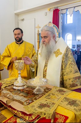 Божественная литургия в Петропавловском храме г. Аткарска