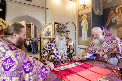 Божественная литургия в Свято-Никольском мужском монастыре г. Саратова