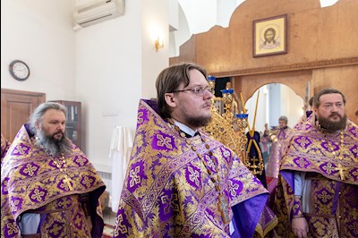 Божественная литургия в храме в честь святого равноапостольного великого князя Владимира г. Саратова