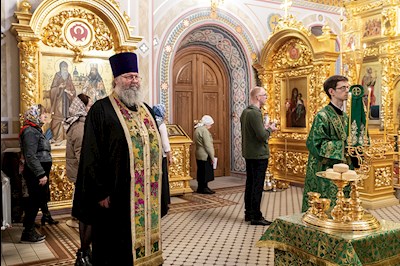 Всенощное бдение в Свято-Троицком кафедральном соборе г. Саратова