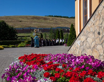 Божественная литургия в Свято-Алексиевском женском монастыре г. Саратова