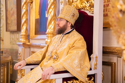 Митрополит Игнатий совершил Божественную литургию и молебен на новый год в Покровском соборе г. Саратова