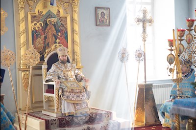 Митрополит Игнатий совершил Божественную литургию в Покровском храме г. Петровска