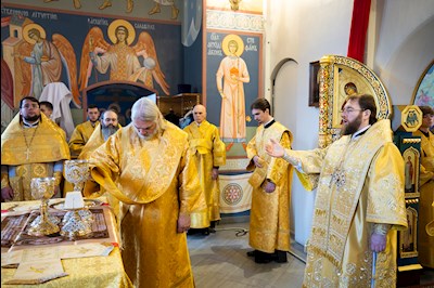 Митрополит Игнатий совершил Божественную литургию в Свято-Никольском мужском монастыре г. Саратова