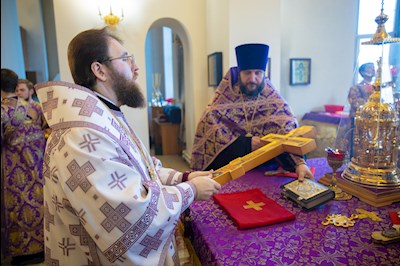 Митрополит Игнатий совершил всенощное бдение с чином выноса Креста в Свято-Троицком кафедральном соборе г. Вольска