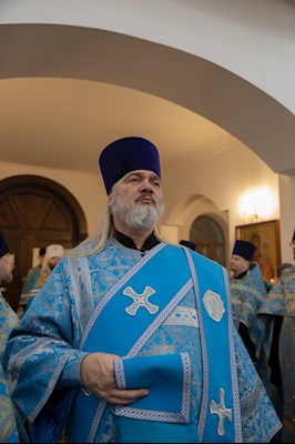 Митрополит Игнатий совершил всенощное бдение в храме святителя Тихона, епископа Воронежского, Задонского чудотворца, г. Саратова