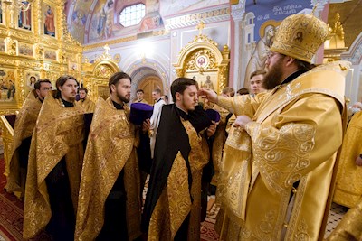 Митрополит Игнатий совершил всенощное бдение в Свято-Троицком кафедральном соборе г. Саратова