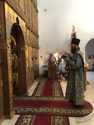 Божественная литургия в храме святителя Спиридона Тримифунтского г. Нея (Галичская епархия)